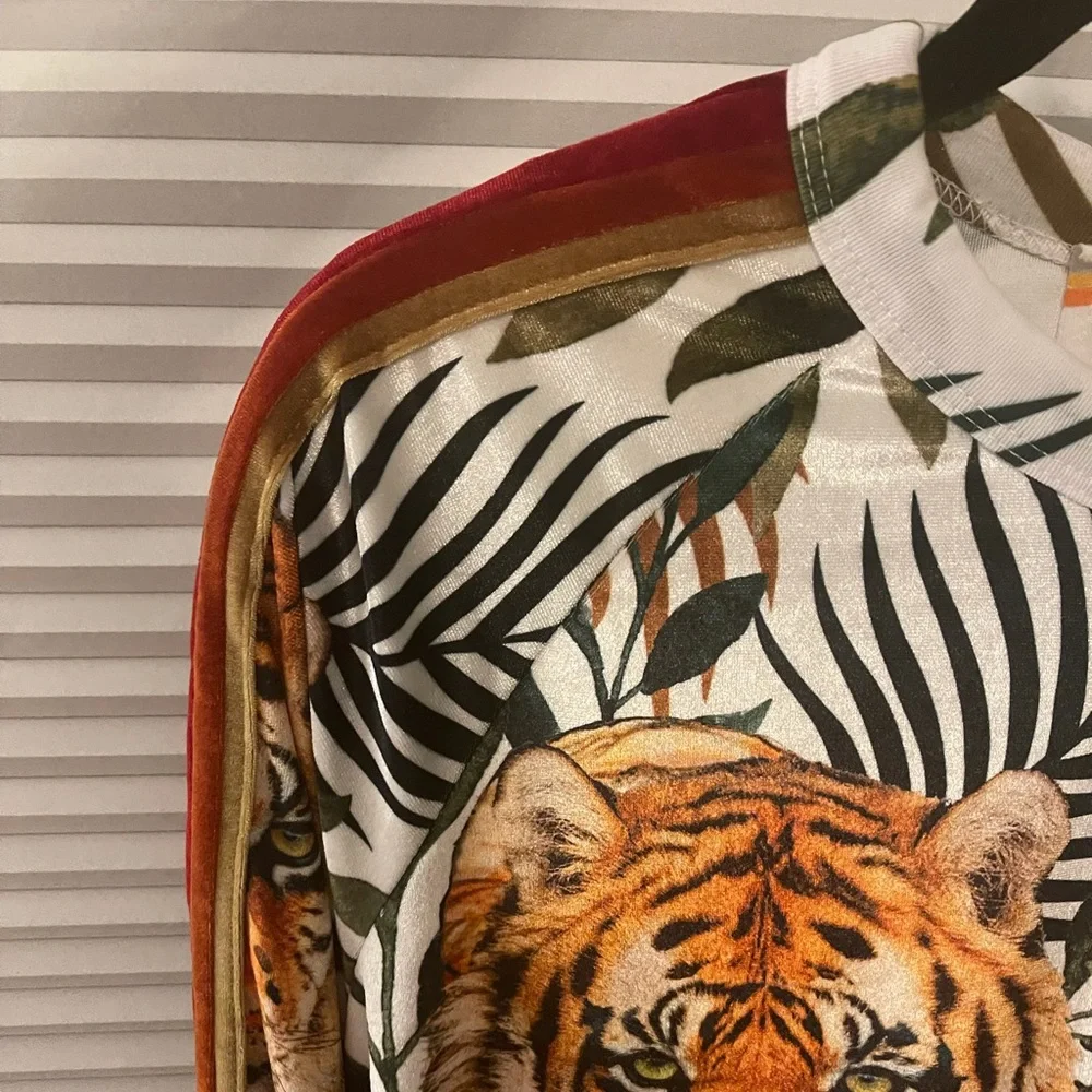 COPY - Aviator nation. Tiger Velvet sweatshirt. Never worn. - Picture 4 of 16